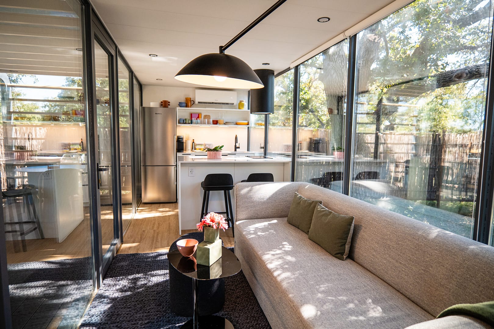 ParcBlu Unit #11 Favored Glass house (16)