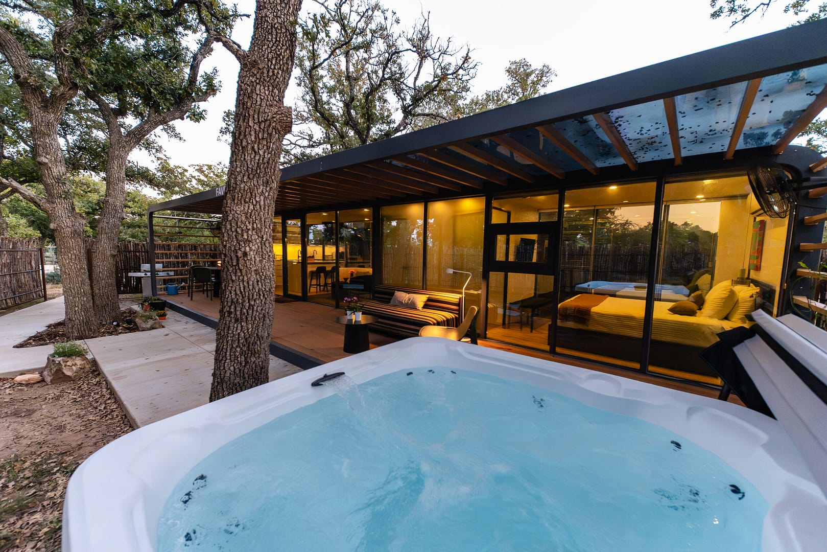 ParcBlu Unit #11 Favored Glass house (19)