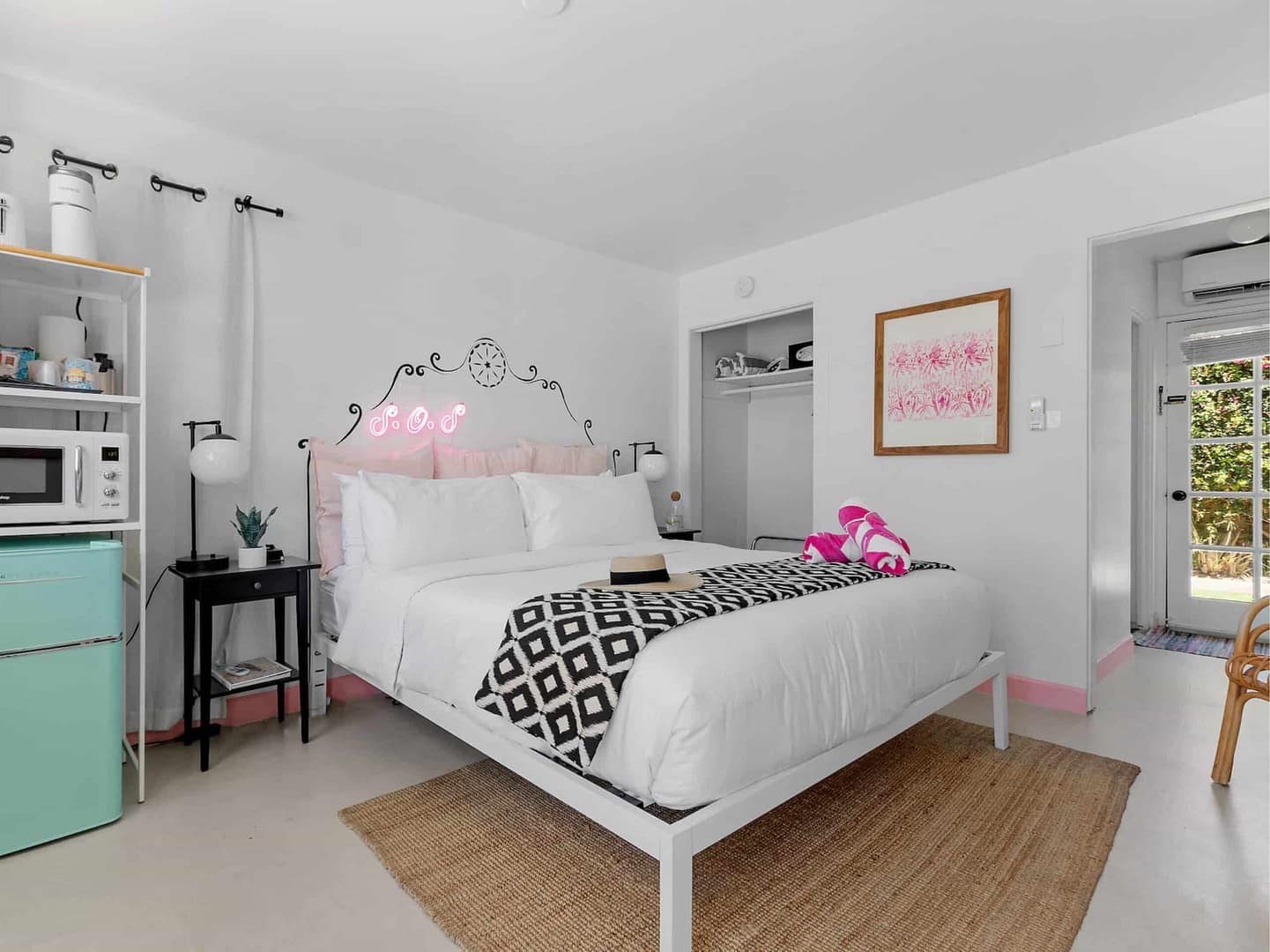 Quirky bedroom in Palm Springs