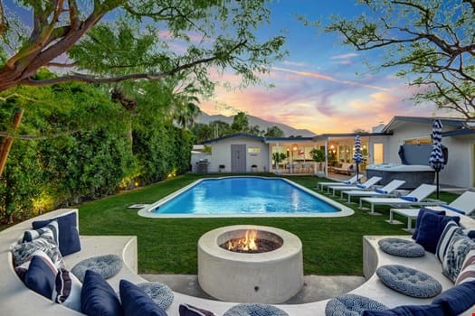 Disco Dreams – Racquet Club