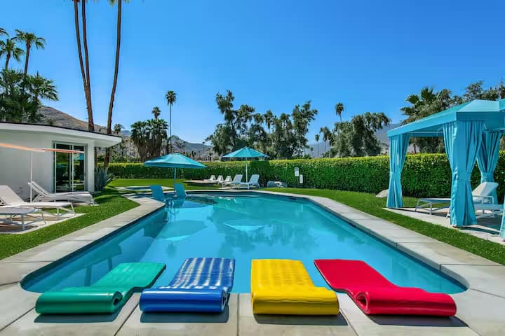 Yoasis Palm Springs
