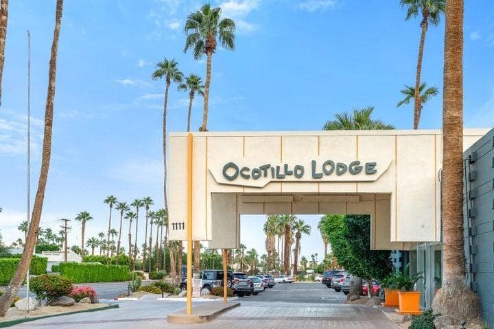 Ocotillo Lodge Villas: Mid-century Modern Villa Palm Springs