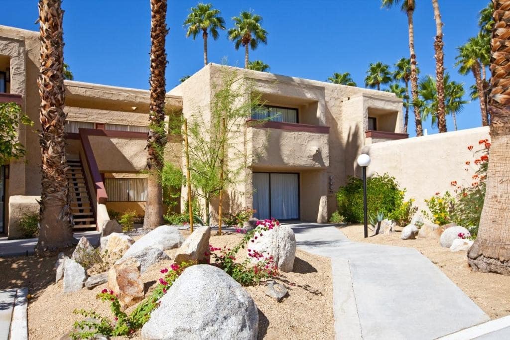 Desert Vacation Villas: Desert Weekend Rental Palm Springs
