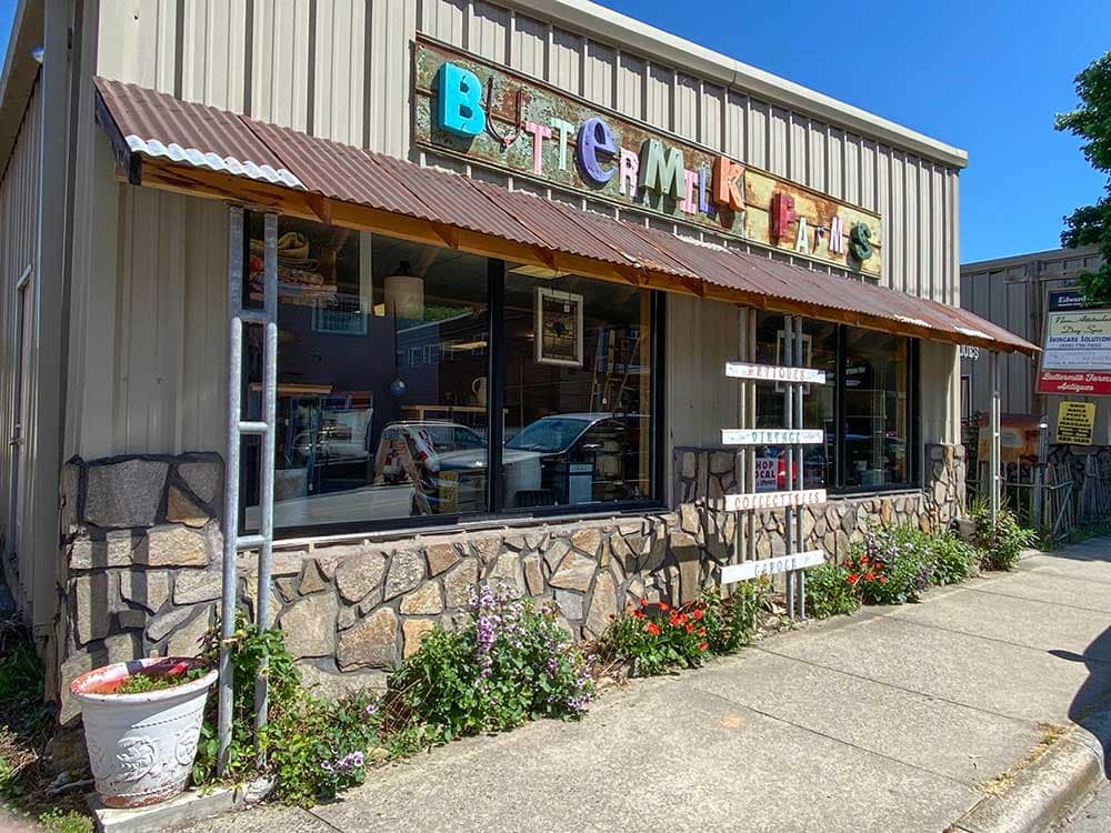 Buttermilk Farms Antiques And Local Galleries