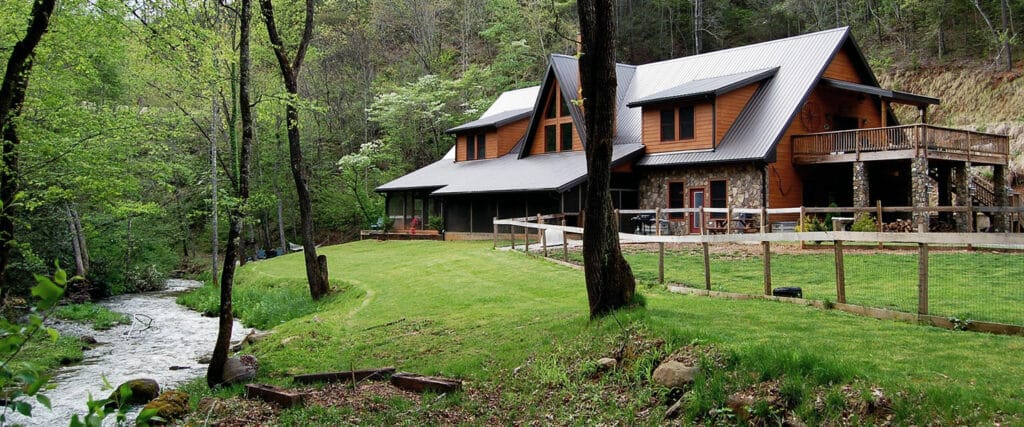 Best Places to Stay Near Deep Creek Trail: 10 Picks 2026 4 Lands Creek Log Cabins, Bryson City, NC (Best for Cabin Hikers on a Longer Stay)