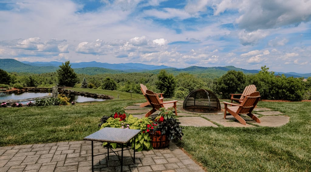Mountain Falls Luxury Motorcoach Resort in Lake Toxaway