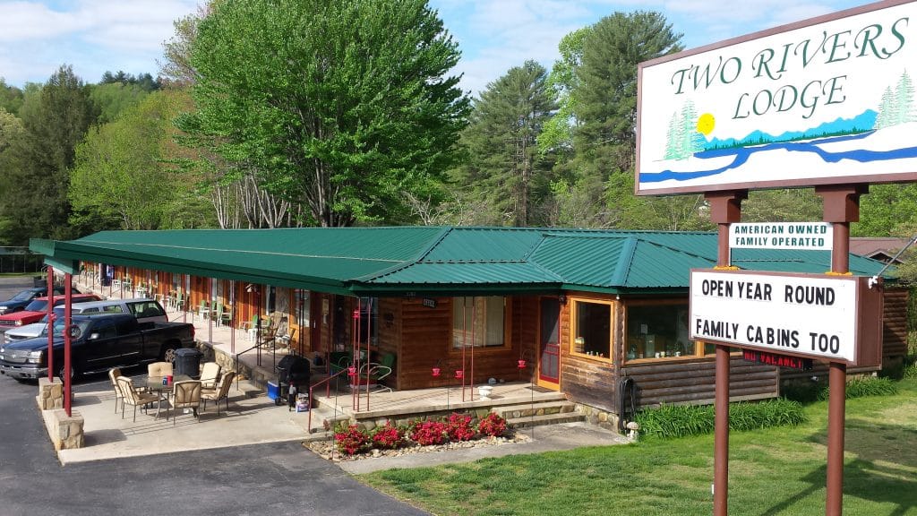 Best Places to Stay Near Deep Creek Trail: 10 Picks 2026 16 Two Rivers Lodge, Bryson City NC (Best Budget Riverside Option)