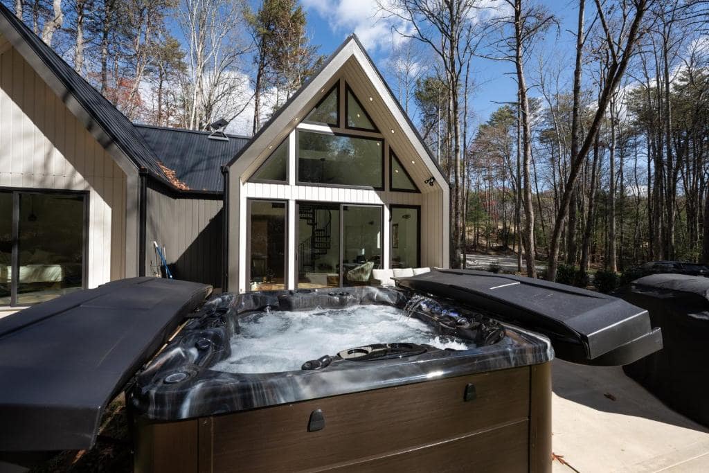 Valley Bear Farms – Luxury Retreat in Pisgah National Forest