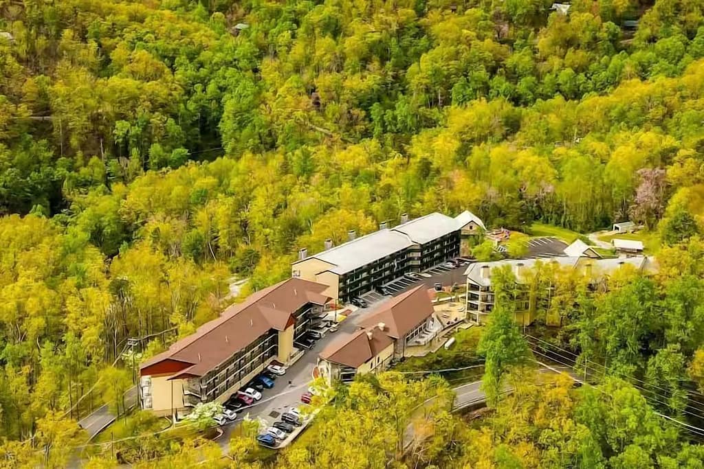 Laurel Point Resort: The #1 Stay in Gatlinburg