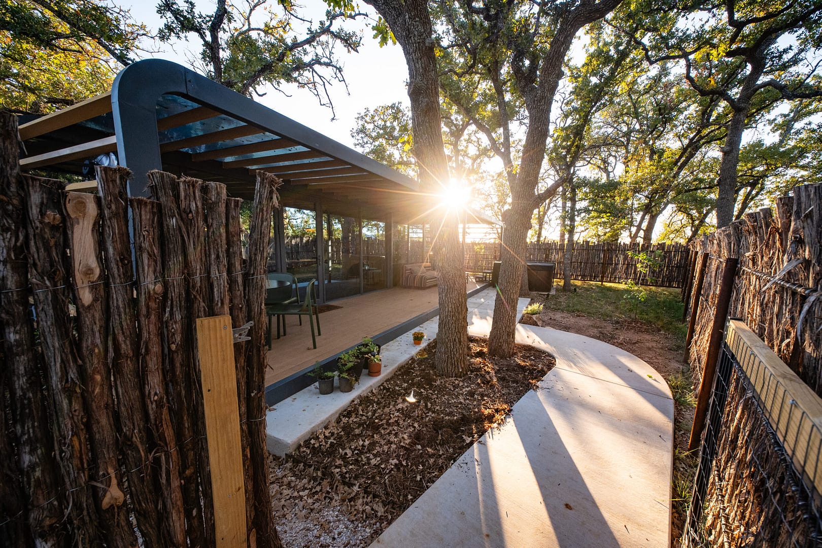 ParcBlu Unit #11 Favored Glass house (17)