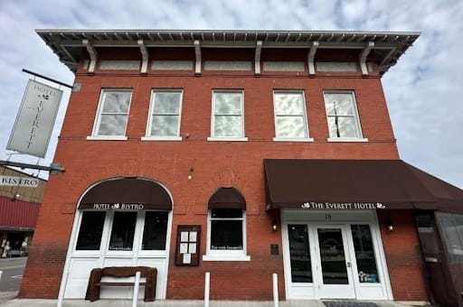 The Bistro at the Everett Hotel