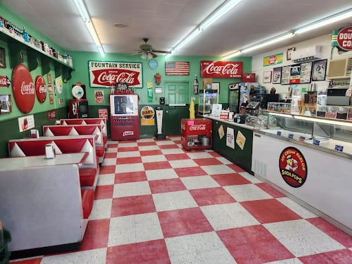 Soda Pop’s Old Fashioned Ice Cream Parlor
