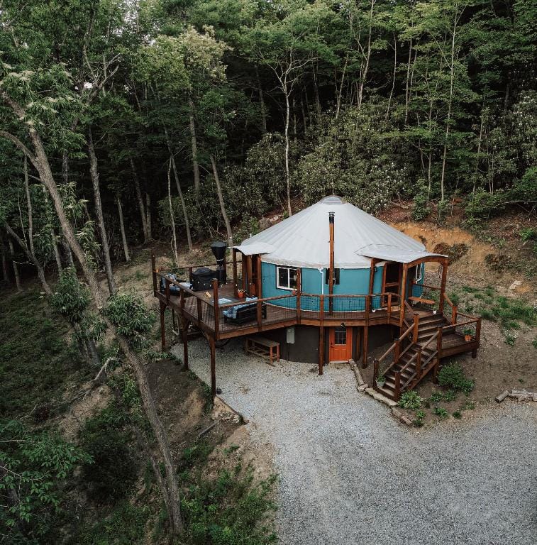 Healing Acres Yurt: Farm-Stay Glamping Yurt in Brevard, NC