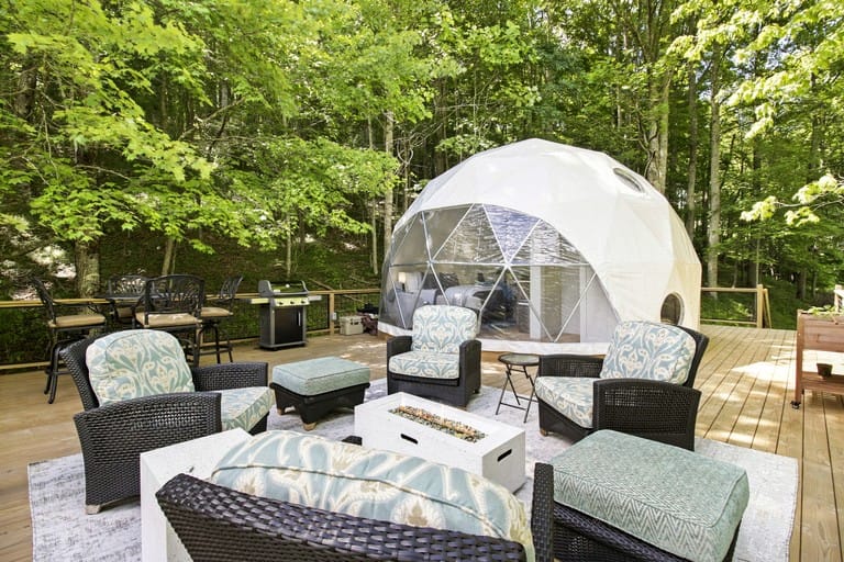 Glamping Wild – Luxury Geodesic Domes on Pond Mountain